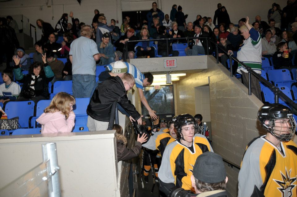Pictures from Canucks Alumni Game