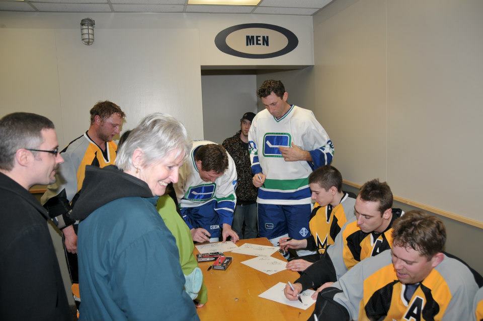 Pictures from Canucks Alumni Game