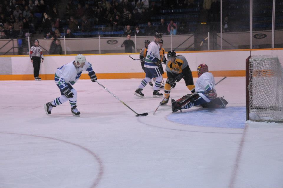Pictures from Canucks Alumni Game