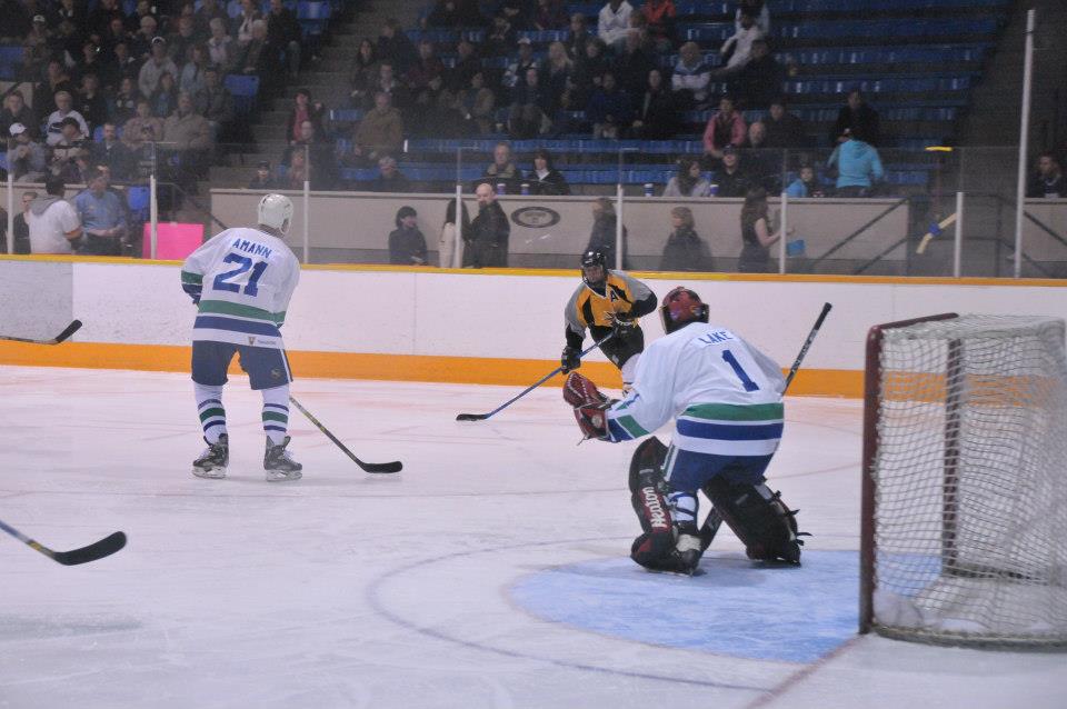 Pictures from Canucks Alumni Game