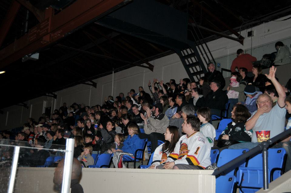 Pictures from Canucks Alumni Game