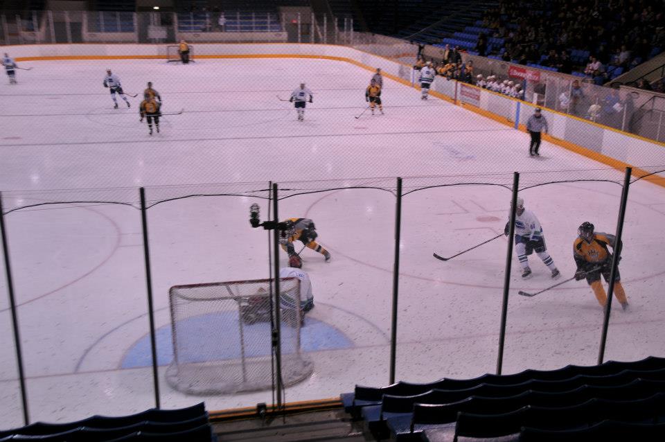 Pictures from Canucks Alumni Game