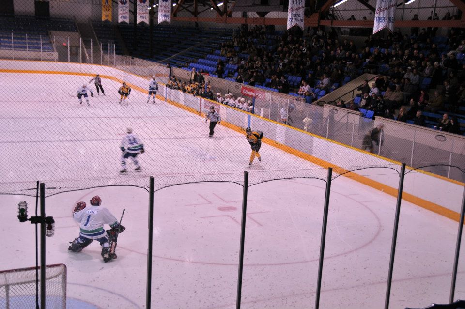 Pictures from Canucks Alumni Game