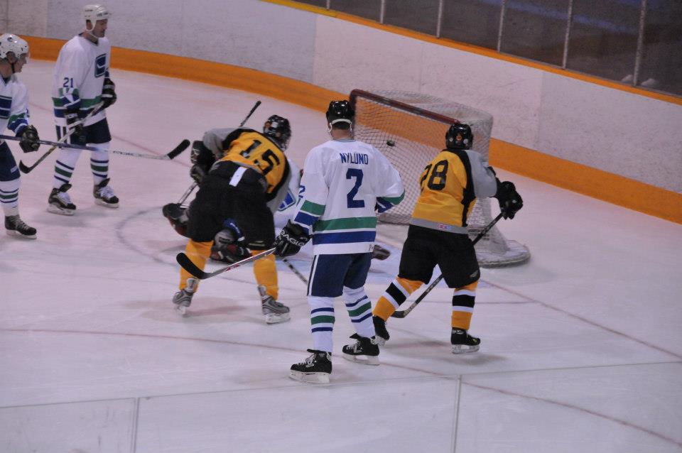 Pictures from Canucks Alumni Game