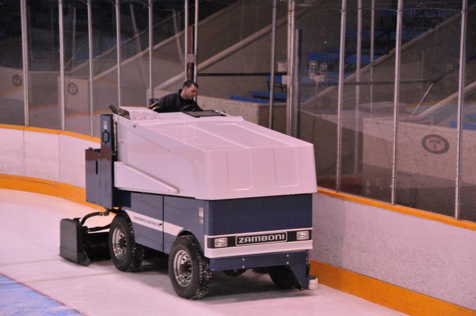 Pictures from Canucks Alumni Game