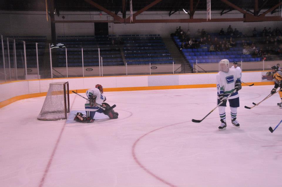 Pictures from Canucks Alumni Game