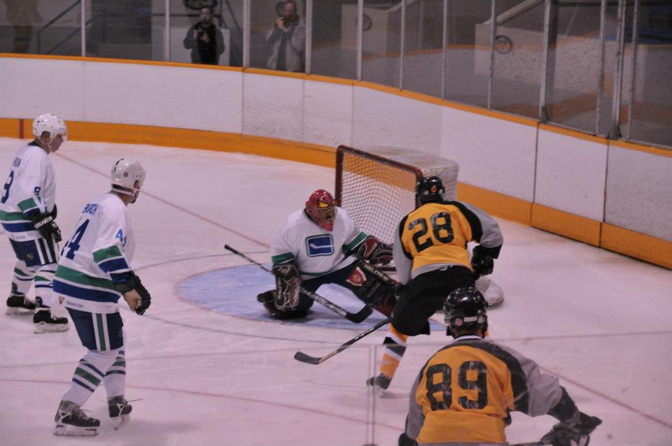 Pictures from Canucks Alumni Game