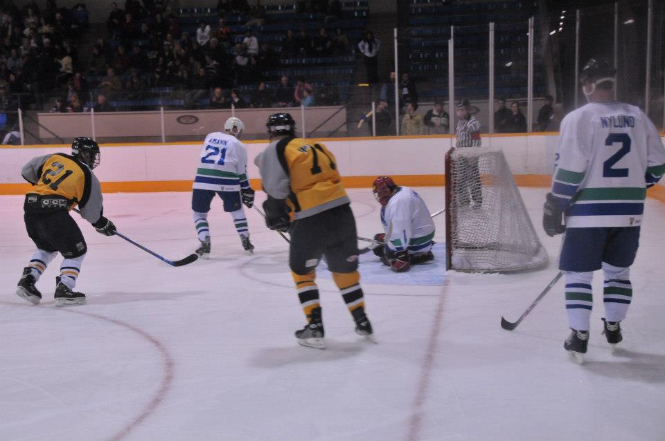 Pictures from Canucks Alumni Game