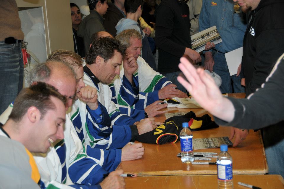 Pictures from Canucks Alumni Game
