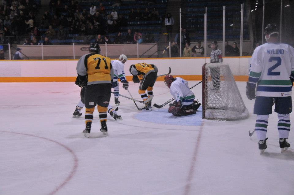Pictures from Canucks Alumni Game