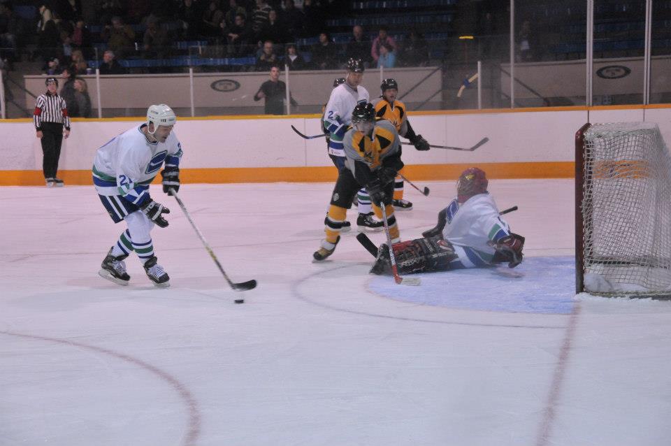 Pictures from Canucks Alumni Game