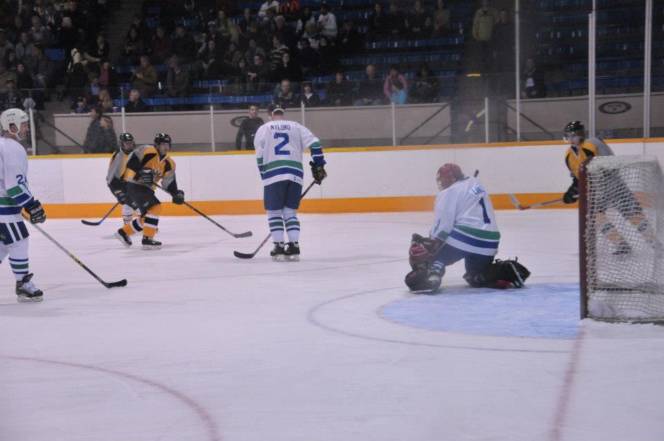 Pictures from Canucks Alumni Game